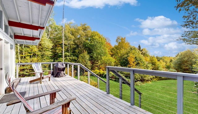 Picturesque, Euro-style ski chalet with beautiful setting, deck & fireplace