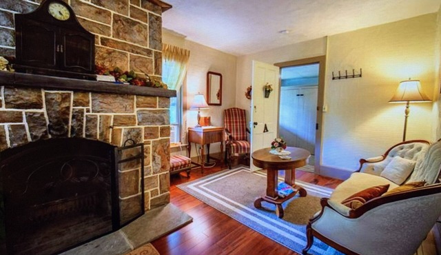 Picturesque family lodge on 28 acres in Sullivan 'county