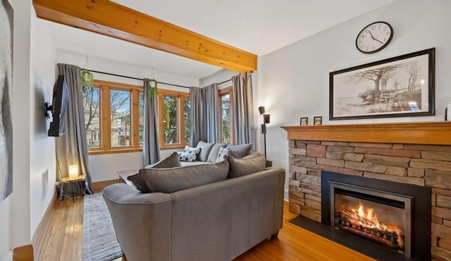 Picturesque & Serene Gem in Port Credit - Steps to Lake - Backyard