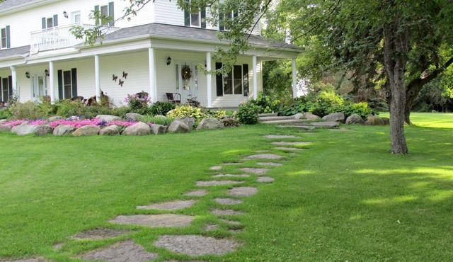 Picturesque Suite Rental for a Tranquil Getaway near Ottawa, Ontario