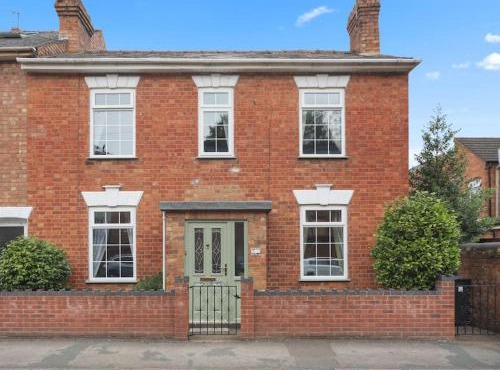 Picturesque Victorian Cottage