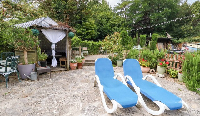 PIDDLE INN, pet friendly, with a garden in Piddletrenthide
