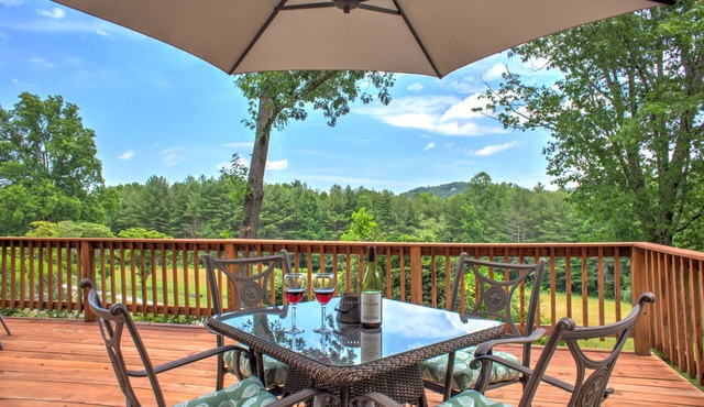 Piedmont Chalet | Private Historic Chalet Near Hendersonville