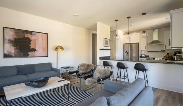 Piedmont Place 304| Lux Vineyard & Brewery Getaway in the Heart of Crozet | Pet Friendly
