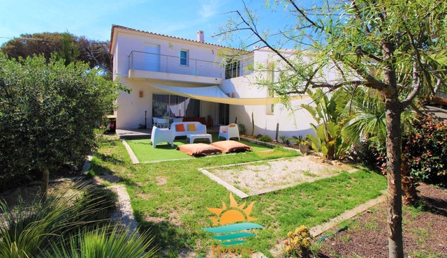 Pieds Dans L'eau-la Capte-la Maison du Bonheur