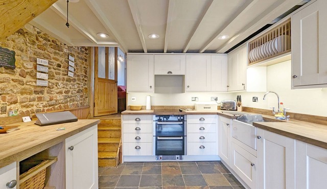 Piemans Cottage - a cottage that sleeps 5 guests in 2 bedrooms