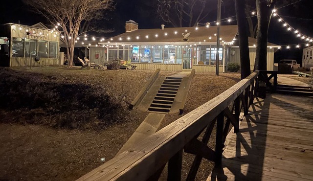 Pier 332 over Moon Lake- the perfect getaway near Clarksdale, MS & Helena, AR