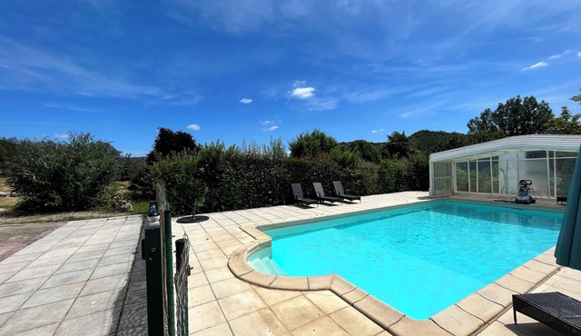 Pierre Ensoleillée - Un beau gîte dans une propriété de 5000m² près du Lot