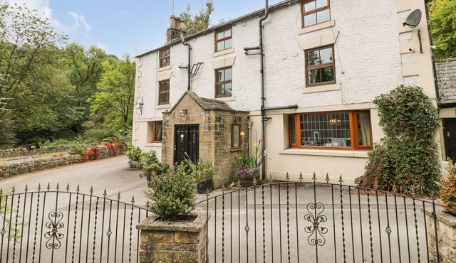 PIG-OF-LEAD, family friendly, character holiday cottage in Bonsall