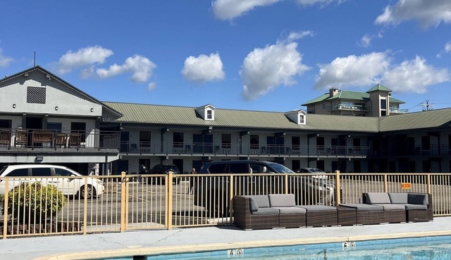 Pigeon Forge Parkway Inn