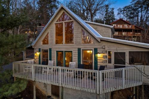 Pigeon Forge View 2 King Bed WiFi Hot Tub