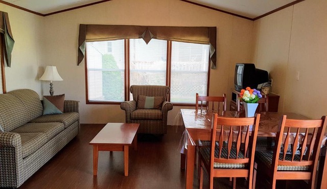 Pigeon Hollow Park Cottages
