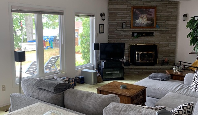 Pigeon Lake Vacation Rental - Peterborough