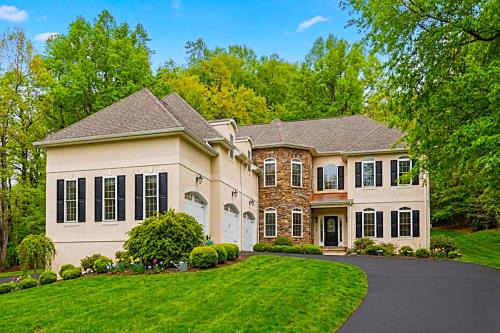 Pike Creek Palace 6 Bedrooms with 5 King beds Villa in Wilmington's Chateau Country