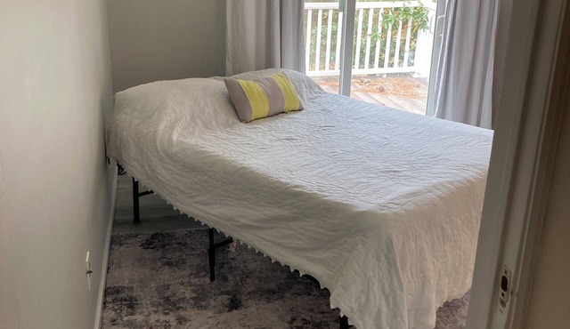 Pike Creek, Wilmington, 1 bed in tranquil park, near Hospital with fire pit
