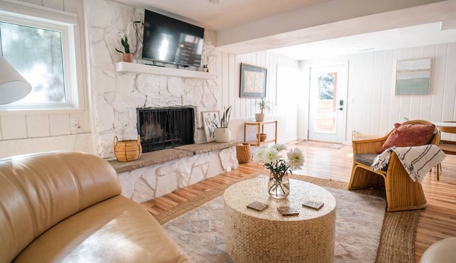Pikes Peak Mountain View 2 Bedroom Guest Suite