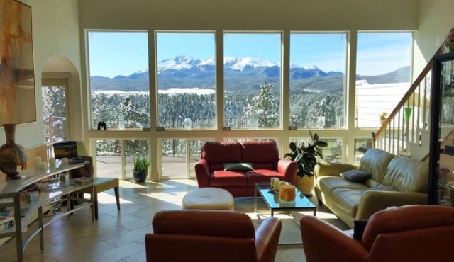 Pikes Peak Paradise Bed and Breakfast