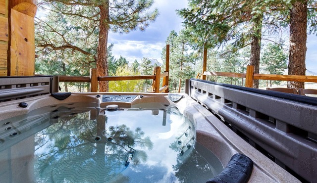 Pikes Peak Ranch - Angler's Cove Cabin