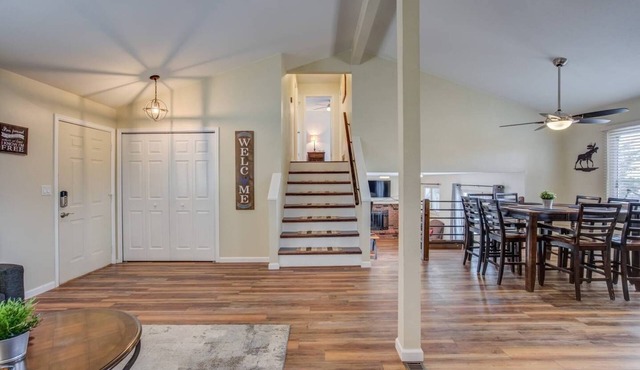 Pikes Peak Views Usaf Academy Dog-friendly