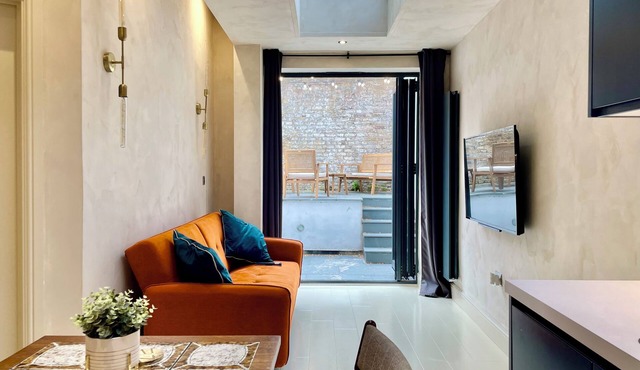 Pillow Menu! 1 Bed Garden Flat Finsbury Park