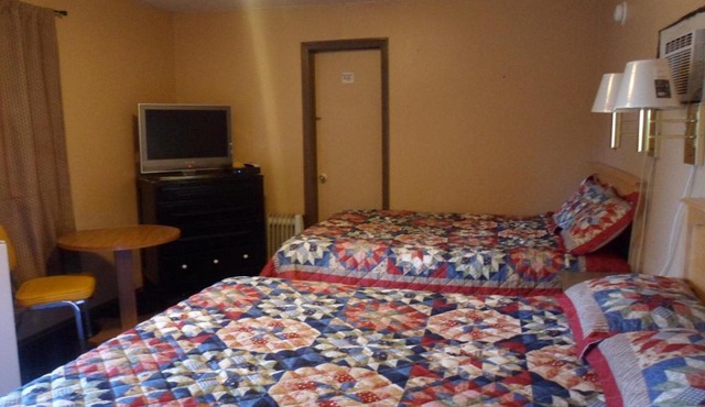 Pillow Talk Motel