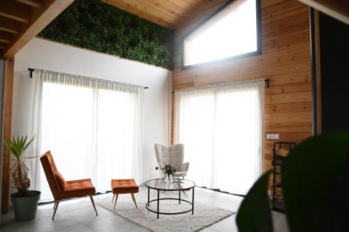 Pinéa Lodge - Chalet Authentique en Pin des Landes