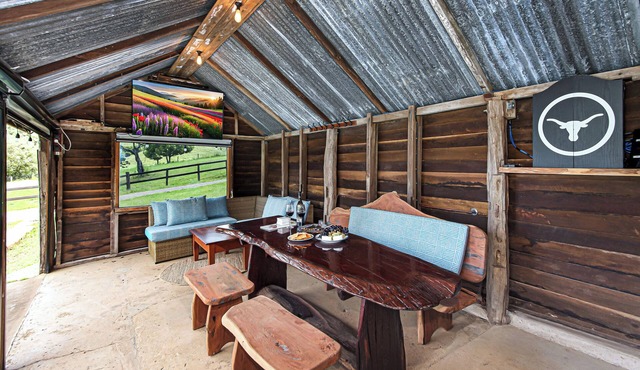 Pinbarren Farm House, a seamless blend of activities with comfort & luxury stay.