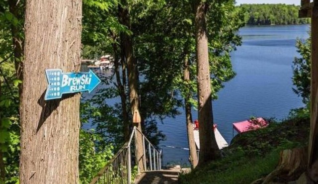 Pine Bay Hideaway. Perfect waterfront escape in a lakeside retreat!