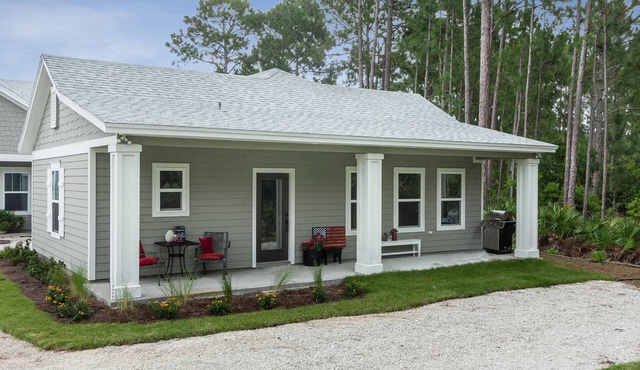 PINE BREEZE COTTAGE - A Beautiful Place To Rest Your Head