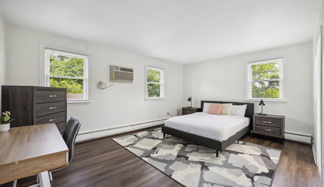 Pine Brook 1122 I Pool Gym I Free Parking !