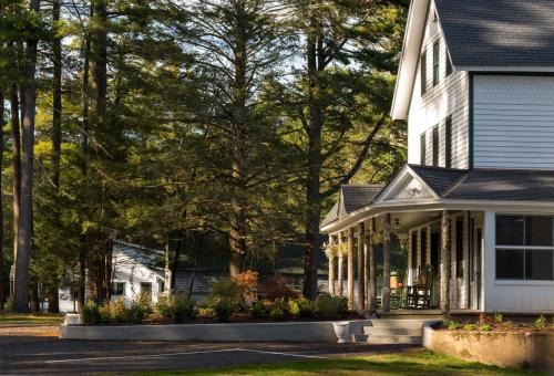 Pine Brook Manor