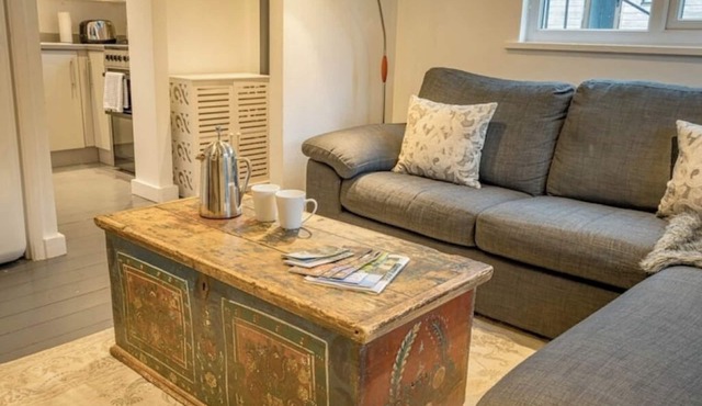 Pine Cabin Overlooking Bedgebury Forest