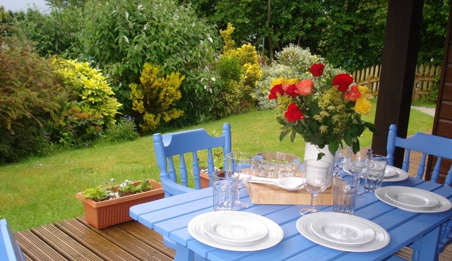 Pine Cabin With Great Sea Views In Peaceful Location