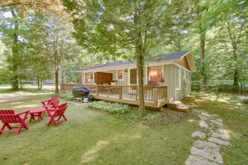 Pine Cottage Duplex with Deck Walk to State Park!