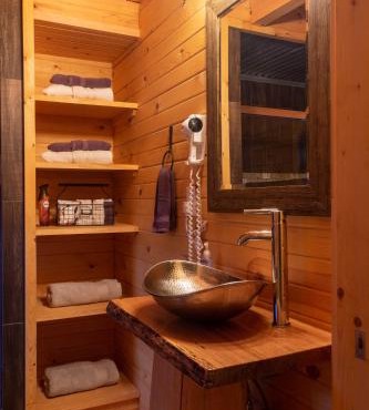 Pine Creek Cabins & Camping Resort