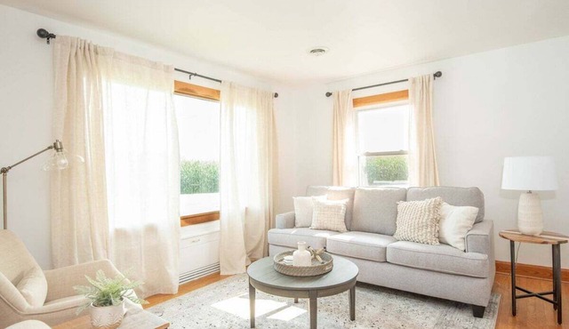 Pine Grove Cottage | 3 Bed, 1 Bath