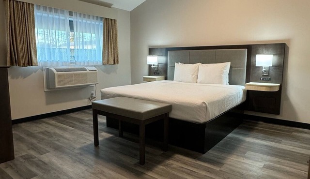 Pine Grove Executive SuitesnNewly Renovated Extended Stay Port Huron