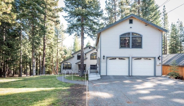 Pine in the Woods | Luxury with a Game Room