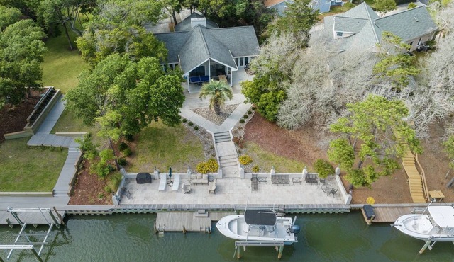 Pine Knoll Shores Canal, NC Comfortable Beach Get-Away