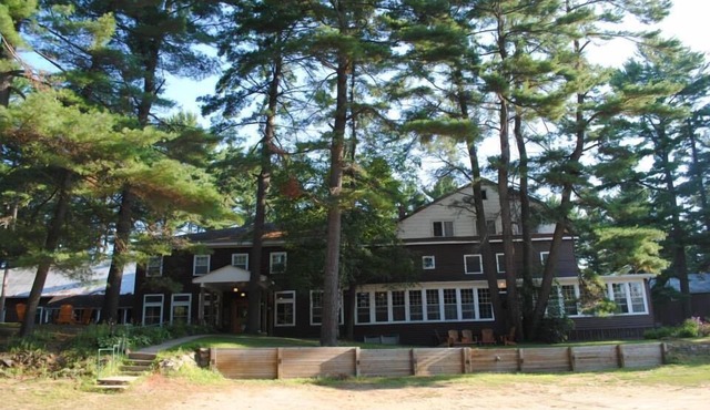 Pine Lodge