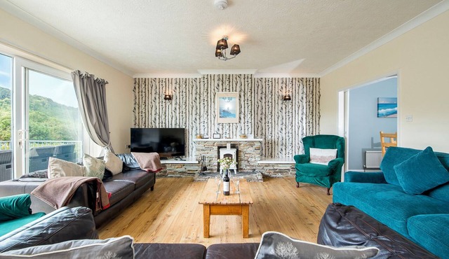 Pine Lodge, Holiday Home Wisemans Bridge, Pembrokeshire, Sleeps 12, 5 bedrooms, bathrooms