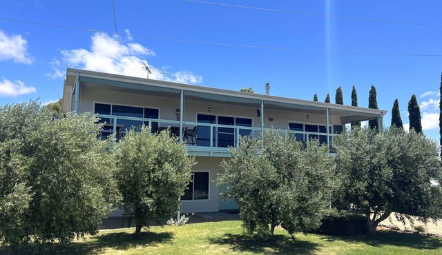 Pine Lodge, Pine Point