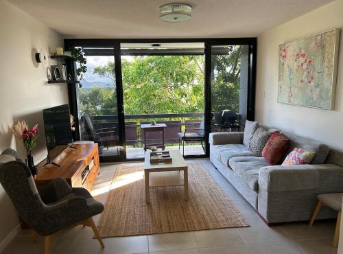 Pine Lodge-Stylish unit convenient location