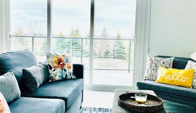 Pine Loft. Quiet place in the Winkler/Morden area and just off Highway 14.
