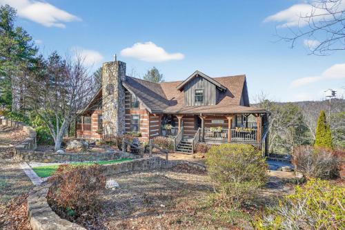 Pine Mountain Lodge Game Room & Wrap-Around Porch cabin