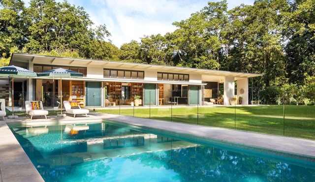 Pine Mountain - luxury rural estate with pool