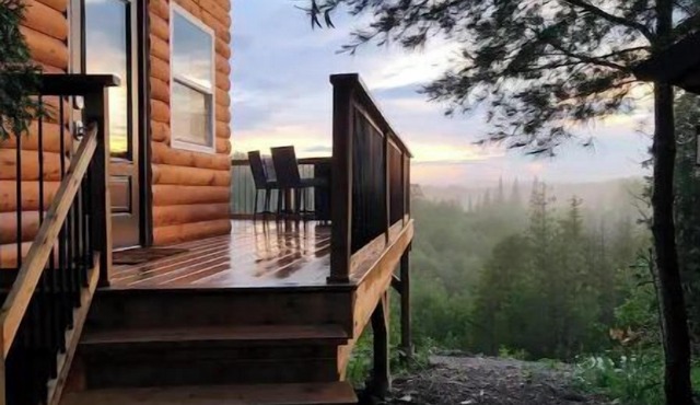 Pine Peak - Your Country Escape