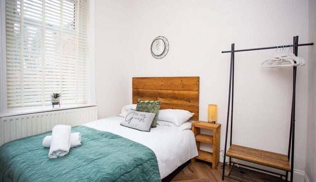 Pine Street Home by #ShortStaysAway