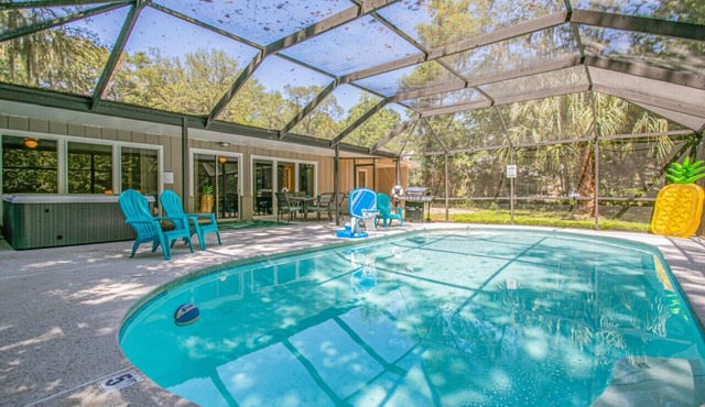 Pineapple Paradise~Pool+Hot Tub+Billiards+Grill!