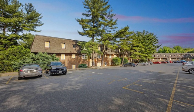 PineBrook 1406 I 2br Garden Style Apartment !